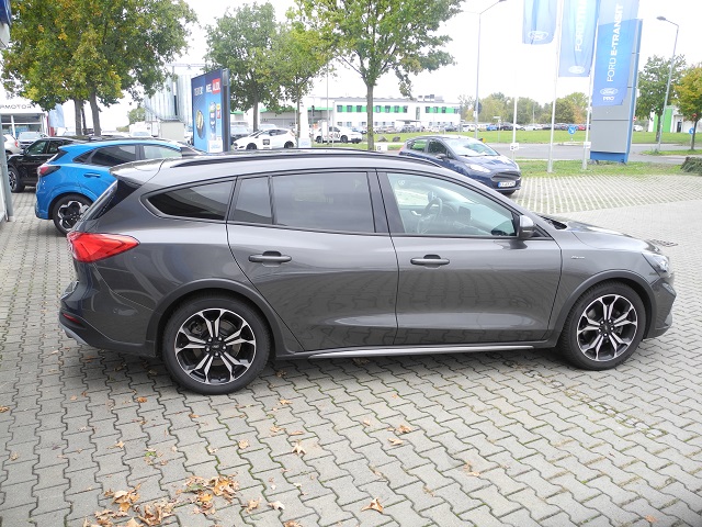 Fahrzeugabbildung Ford Focus Turnier 1.5 ACTIVE -int.LED, Allw., eHeck.