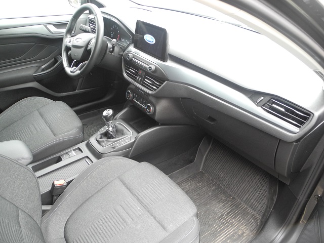 Fahrzeugabbildung Ford Focus Turnier 1.5 ACTIVE -int.LED, Allw., eHeck.