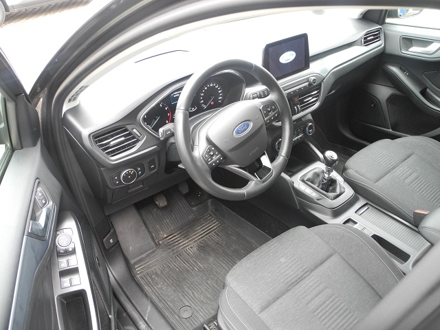 Fahrzeugabbildung Ford Focus Turnier 1.5 ACTIVE -int.LED, Allw., eHeck.