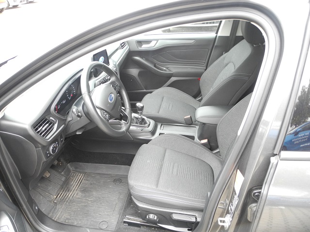 Fahrzeugabbildung Ford Focus Turnier 1.5 ACTIVE -int.LED, Allw., eHeck.