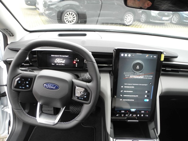 Fahrzeugabbildung Ford Explorer Elektromotor mit Extended Range RWD 79kWh Explorer