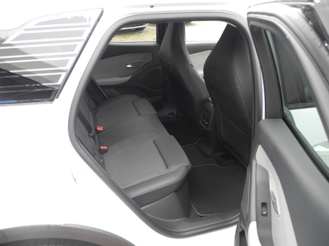 Fahrzeugabbildung Ford Explorer Elektromotor mit Extended Range RWD 79kWh Explorer