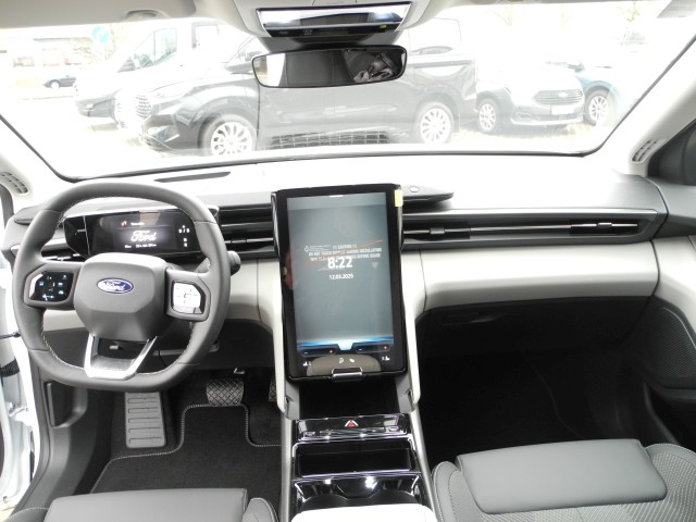 Fahrzeugabbildung Ford Explorer Elektromotor mit Extended Range RWD 79kWh Explorer