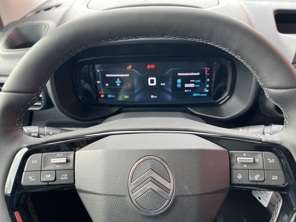 Fahrzeugabbildung Citroën Berlingo MPV XL PureTech 110 PLUS