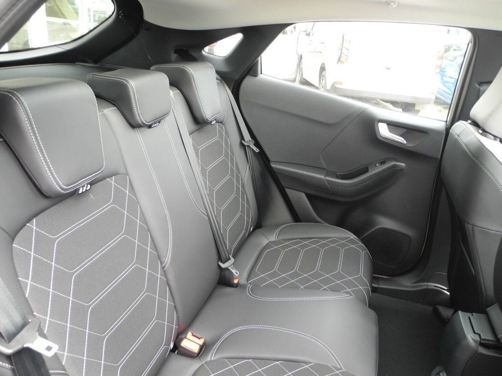 Fahrzeugabbildung Ford Puma 46,8 kWh Premium - iACC, Matrix, Panorama