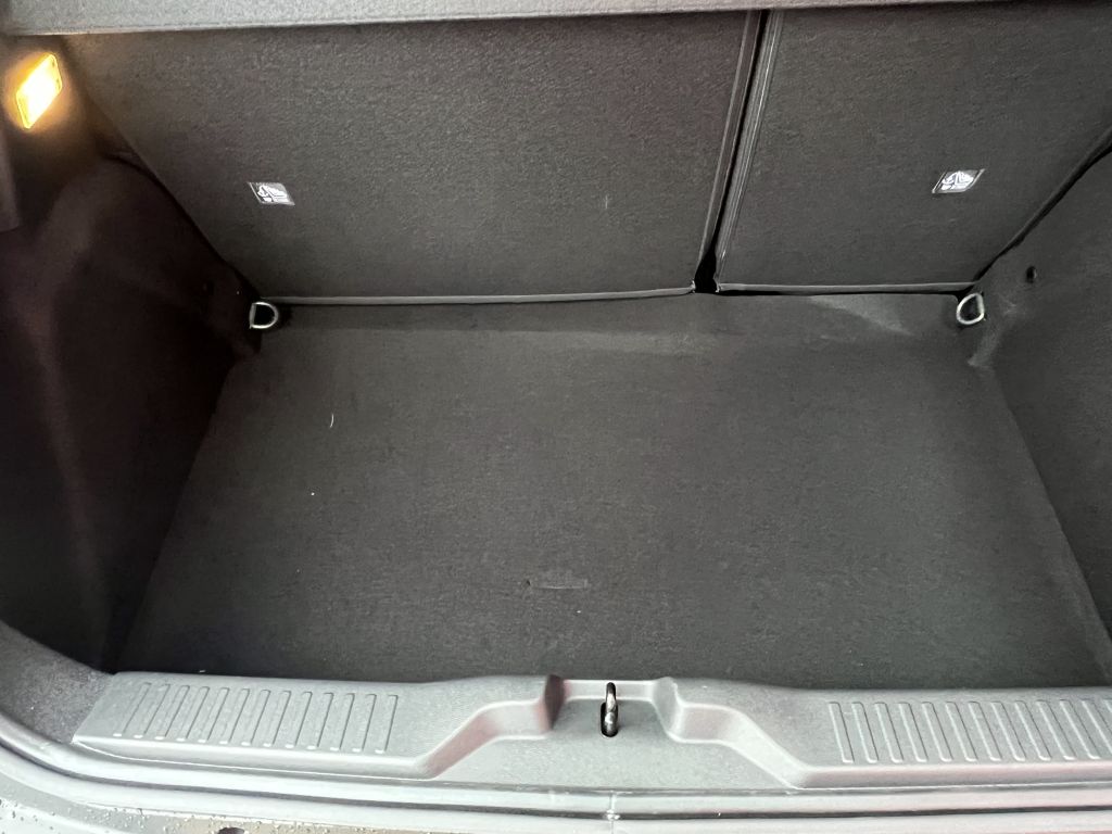 Fahrzeugabbildung Citroën C3 Hybrid 110 ë-DCS6 PLUS