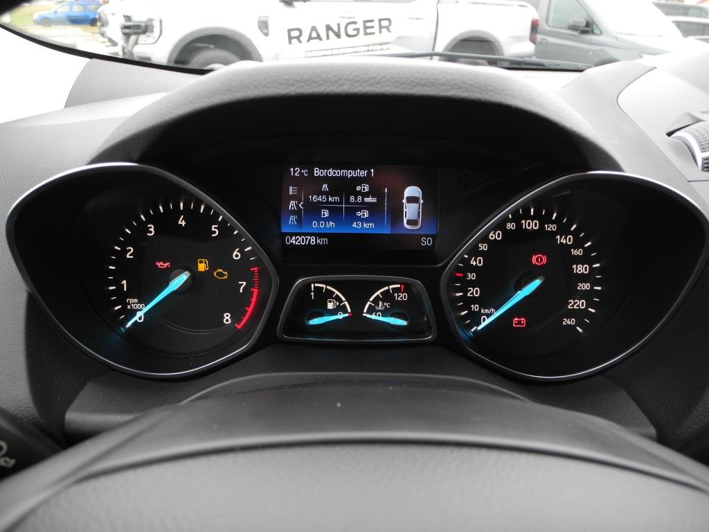 Fahrzeugabbildung Ford Kuga 1.5 Titanium - WR, Park-Ass., Winter-Pak.