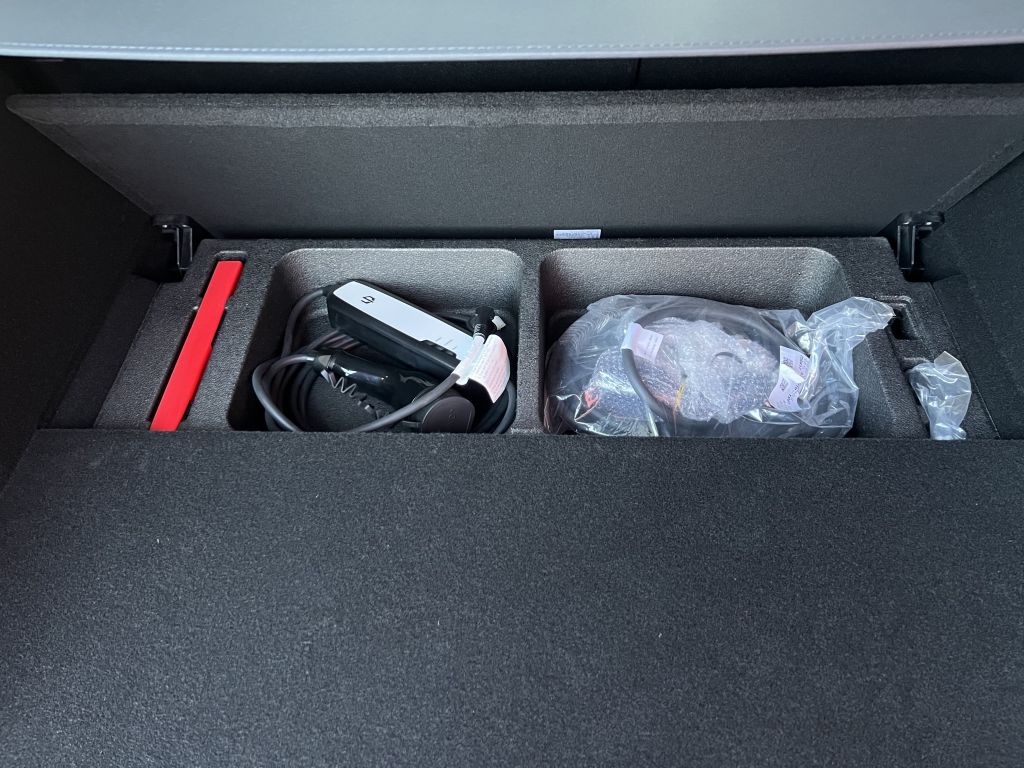 Fahrzeugabbildung Leapmotor C10 REEV 28,4 kWh Design