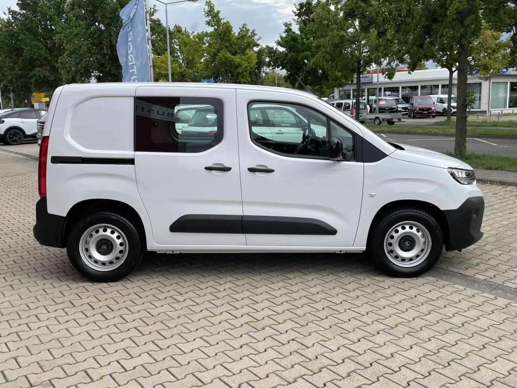 Fahrzeugabbildung Citroën Berlingo L1 PureTech 110 + AHK, Klappe, WinterPa