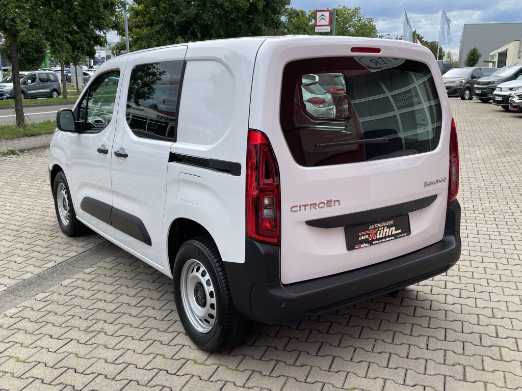 Fahrzeugabbildung Citroën Berlingo L1 PureTech 110 + AHK, Klappe, WinterPa
