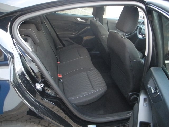 Fahrzeugabbildung Ford Focus Hybrid Aut. TITANIUM ED. - Panor., iACC