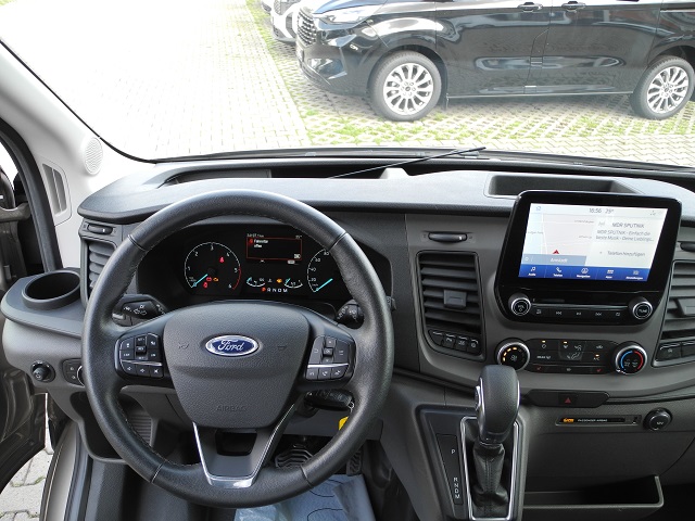Fahrzeugabbildung Ford Transit 350 L3H2 Autm. Trend - Xenon, Trittstufe