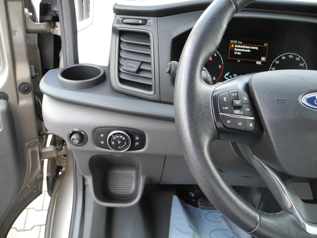 Fahrzeugabbildung Ford Transit 350 L3H2 Autm. Trend - Xenon, Trittstufe