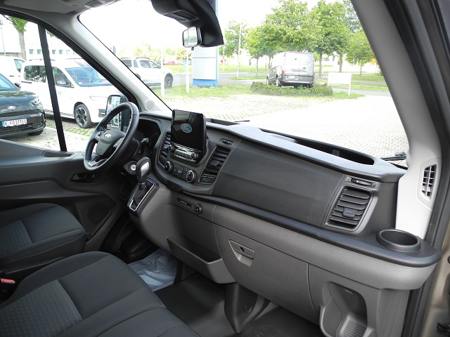 Fahrzeugabbildung Ford Transit 350 L3H2 Autm. Trend - Xenon, Trittstufe