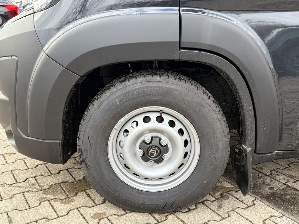 Fahrzeugabbildung Citroën Jumper Pritsche Doka L2 3.5T Heavy Diesel 140