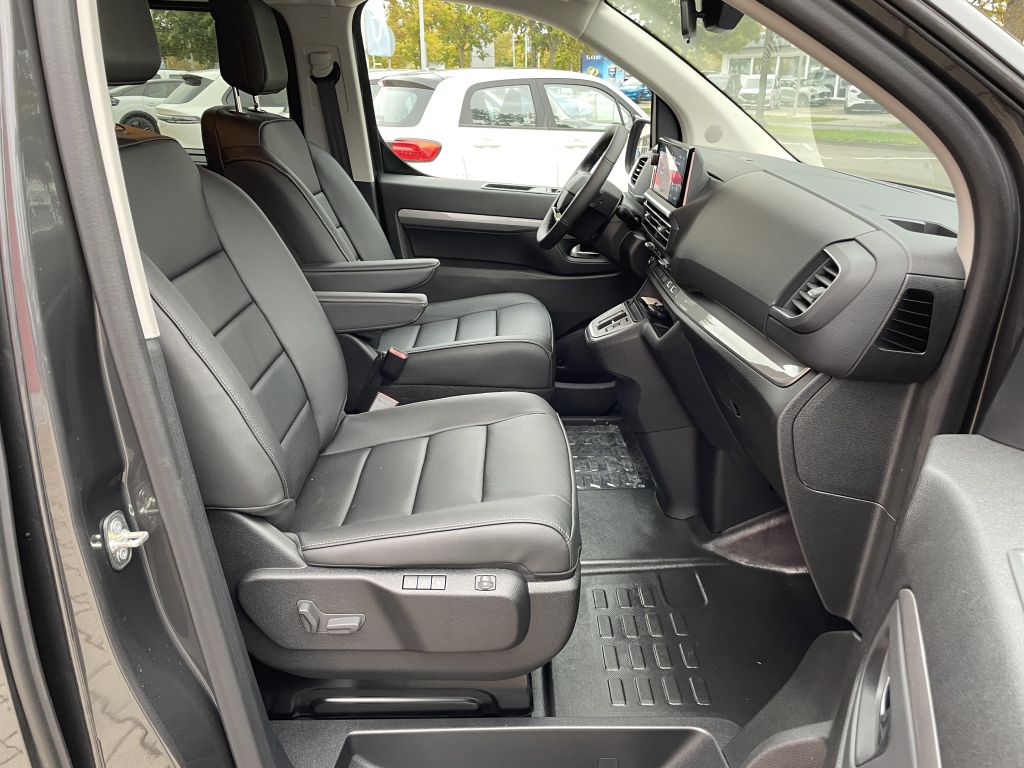 Fahrzeugabbildung Citroën Jumpy Doppelkabine Lang BlueHDi 180 EAT8 + Leder