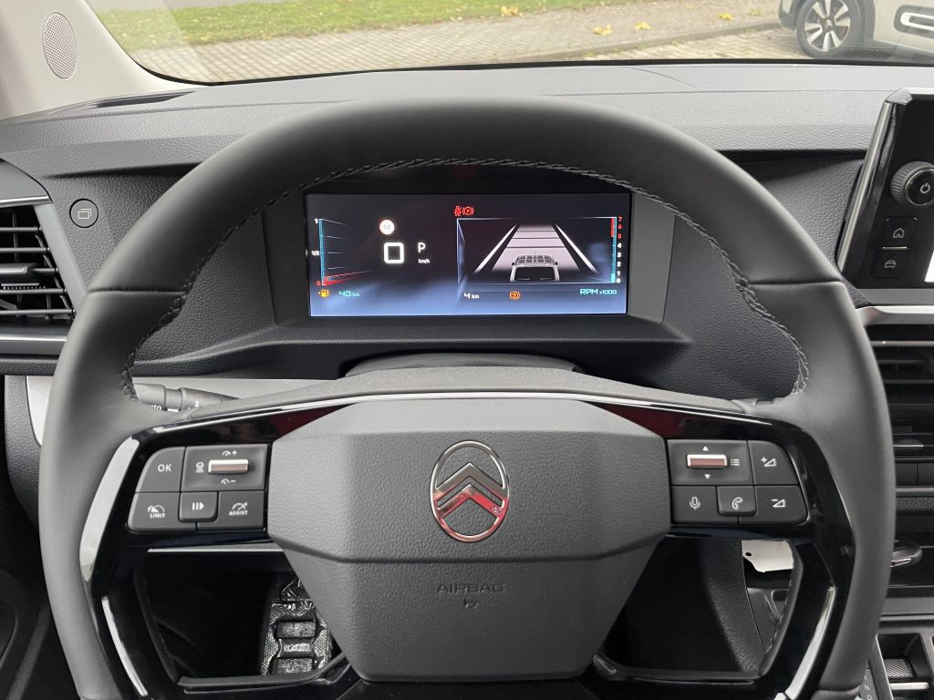 Fahrzeugabbildung Citroën Jumpy Doppelkabine Lang BlueHDi 180 EAT8 + Leder