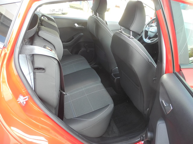 Fahrzeugabbildung Ford Fiesta 1.0 Autom. COOL&CONNECT - AHK, WR, Navi