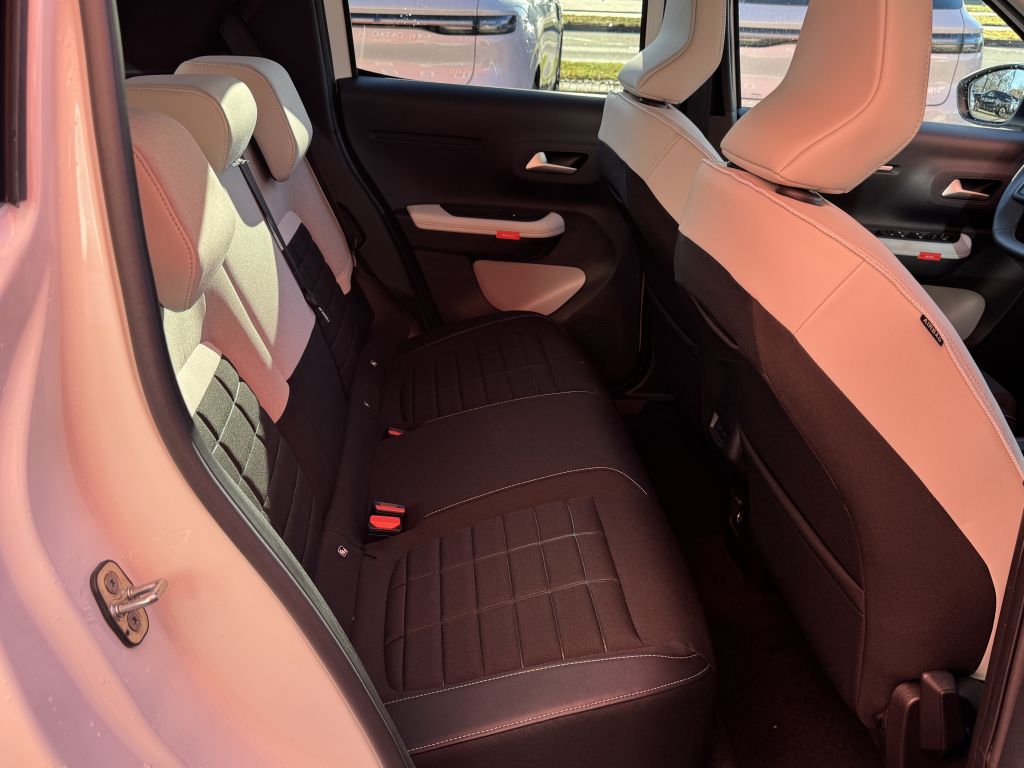 Fahrzeugabbildung Citroën e-C3 113 Standard-Range MAX + Winter-P, 11kW OBC