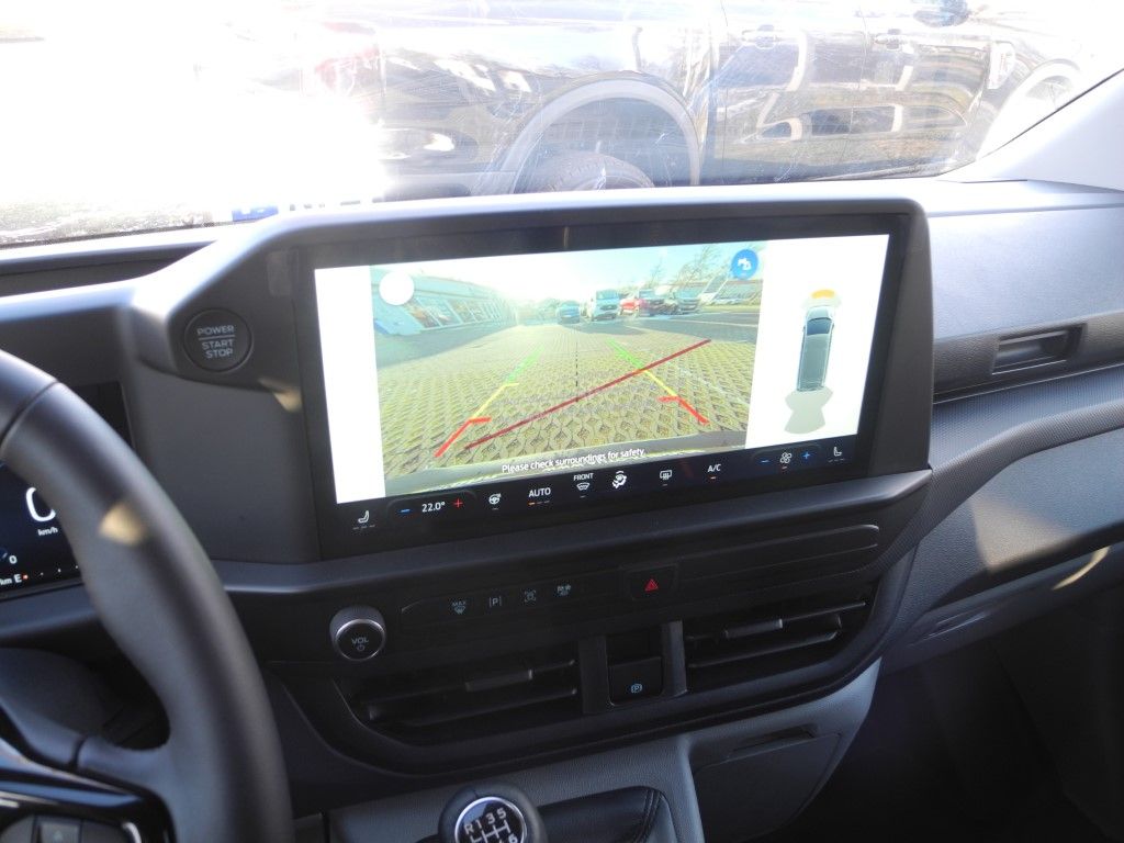 Fahrzeugabbildung Ford Transit Custom L2 Trail - Navi, Allw., 5-türig