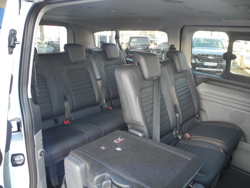 Fahrzeugabbildung Ford Transit Custom L2 Trail - Navi, Allw., 5-türig