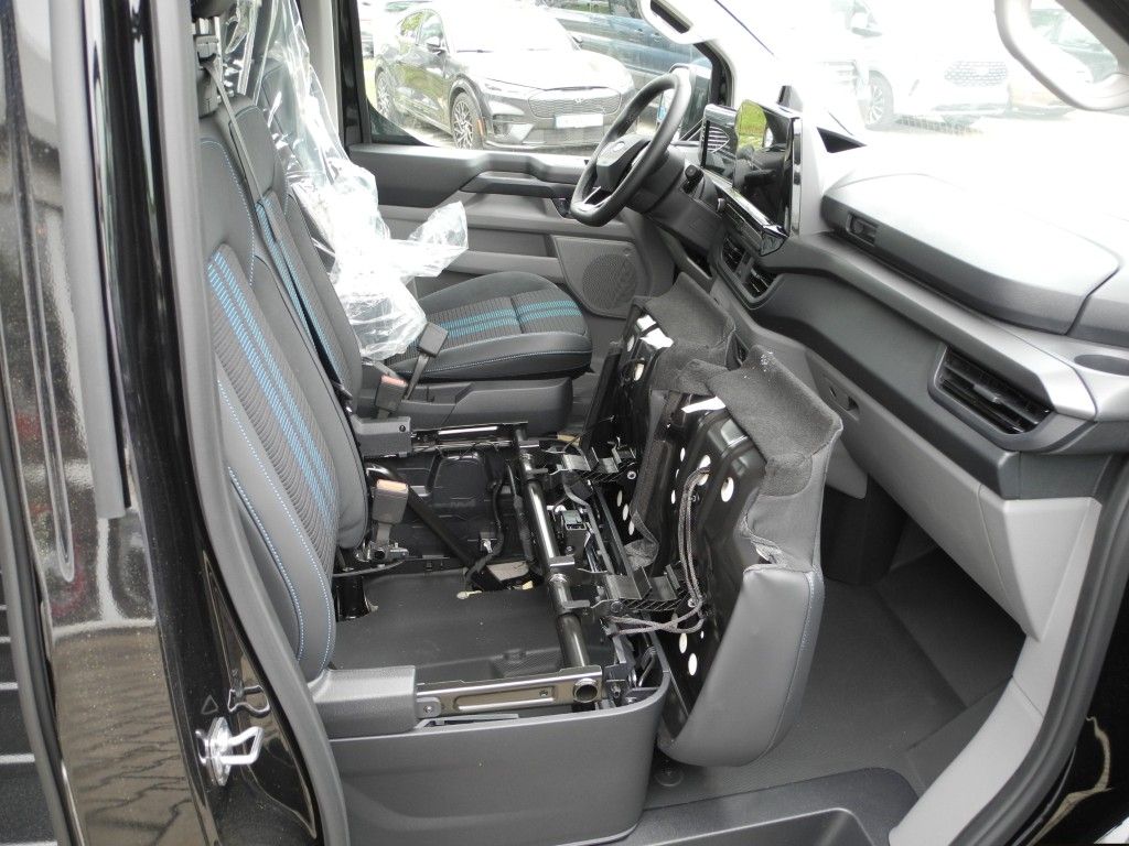 Fahrzeugabbildung Ford Transit Custom L1 4x4 Autm. Sport - AHK, Matrix