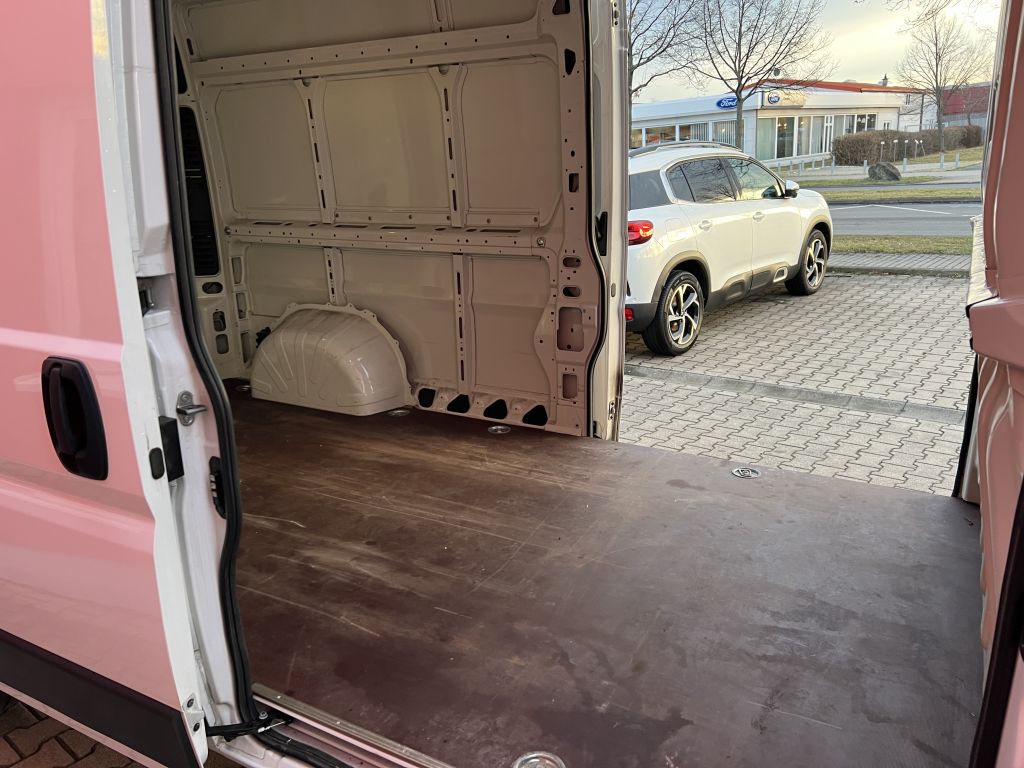 Fahrzeugabbildung Citroën Jumper 35 L3H2 Heavy S&S Club