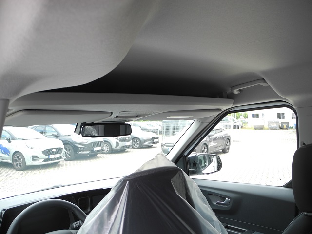 Fahrzeugabbildung Ford Tourneo Courier TITANIUM - Winter-Pak., 17Z Alu