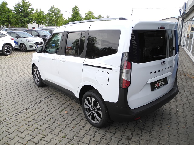 Fahrzeugabbildung Ford Tourneo Courier TITANIUM - Winter-Pak., 17Z Alu