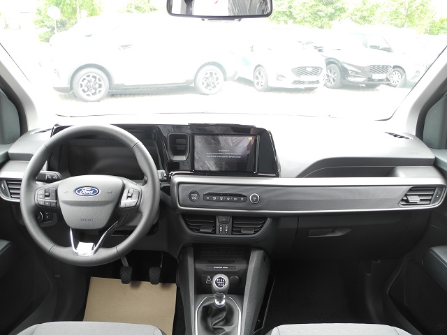 Fahrzeugabbildung Ford Tourneo Courier TITANIUM - Winter-Pak., 17Z Alu
