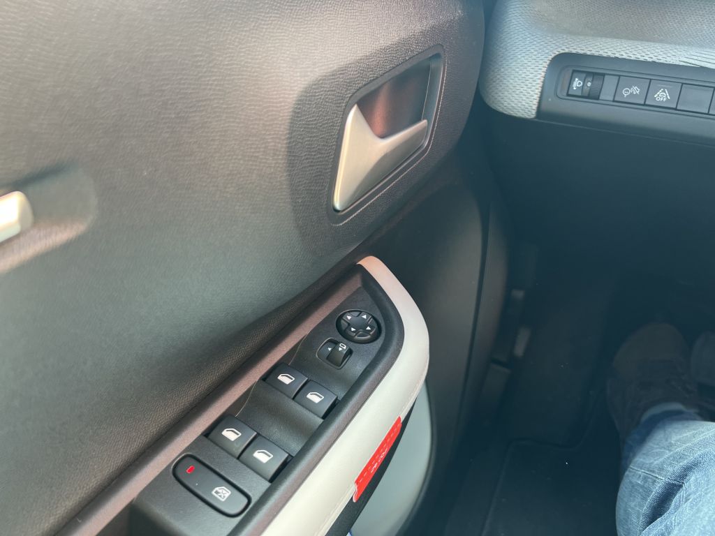 Fahrzeugabbildung Citroën e-C3 MAX Winter Paket On-Board-Charger 11 kW