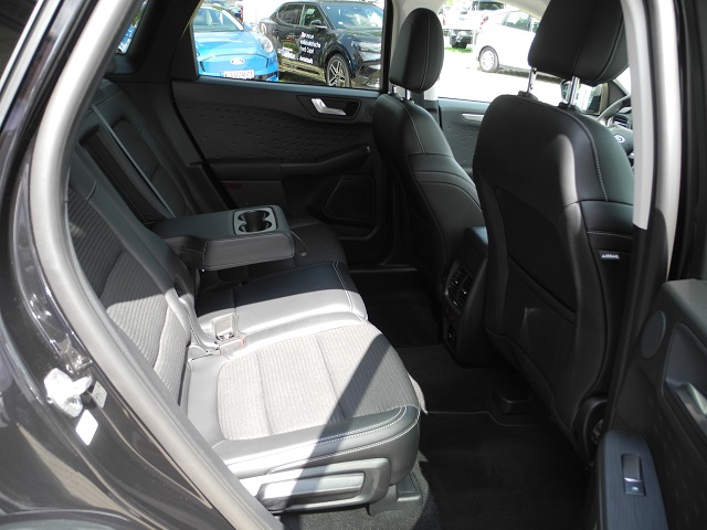 Fahrzeugabbildung Ford Kuga 1.5 TITANIUM X - AHK, LED, Navi, Sitzh.,