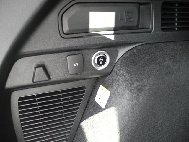 Fahrzeugabbildung Ford Kuga 1.5 TITANIUM X - AHK, LED, Navi, Sitzh.,