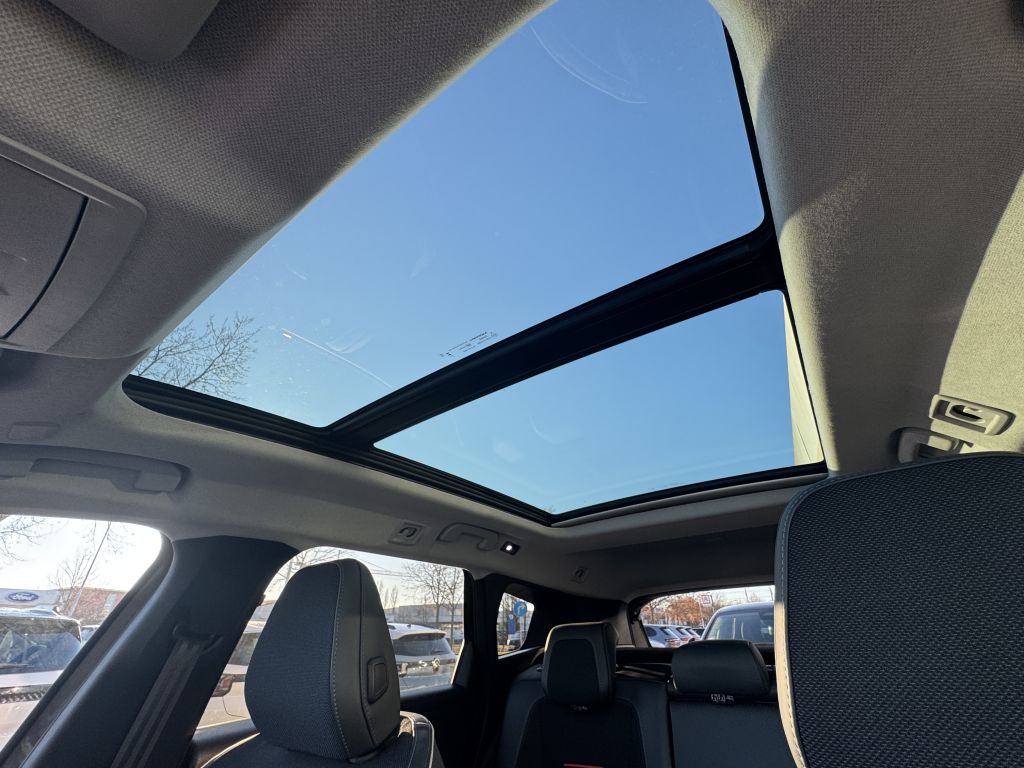 Fahrzeugabbildung Citroën C5 Aircross Hybrid 145 MAX Panorama Winter AHK