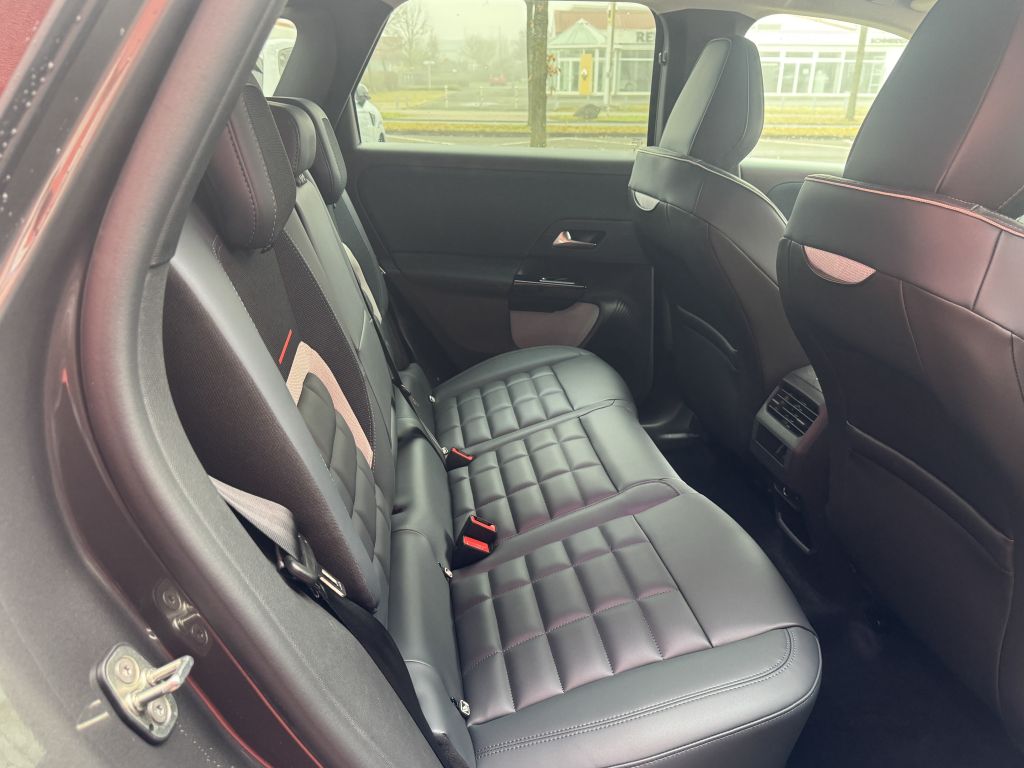 Fahrzeugabbildung Citroën C5 Aircross Hybrid 145 MAX Panorama Winter AHK