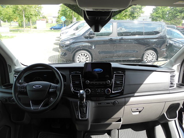 Fahrzeugabbildung Ford Transit 350L3 Doka Autom.Limited- Xenon, Standh.