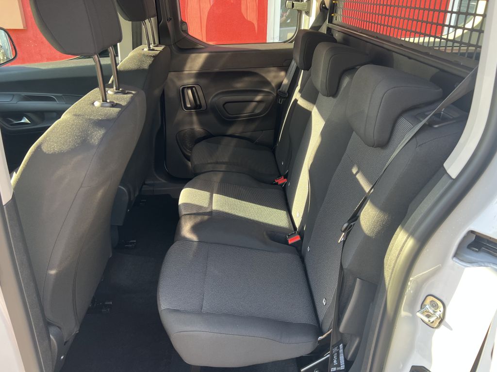 Fahrzeugabbildung Citroën Berlingo MPV XL PureTech 110 YOU (E)