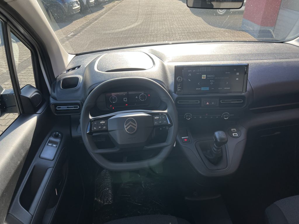 Fahrzeugabbildung Citroën Berlingo MPV XL PureTech 110 YOU (E)