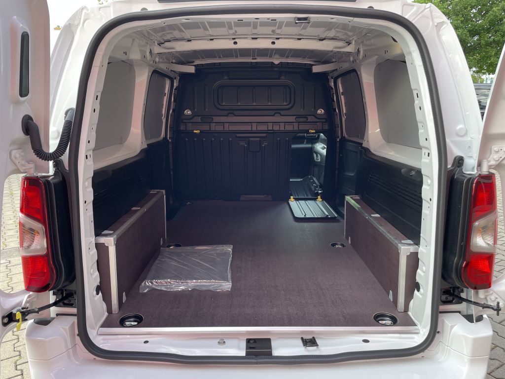 Fahrzeugabbildung Citroën Berlingo L2+ BlueHDi 130 + Standheiz, Navi, LED