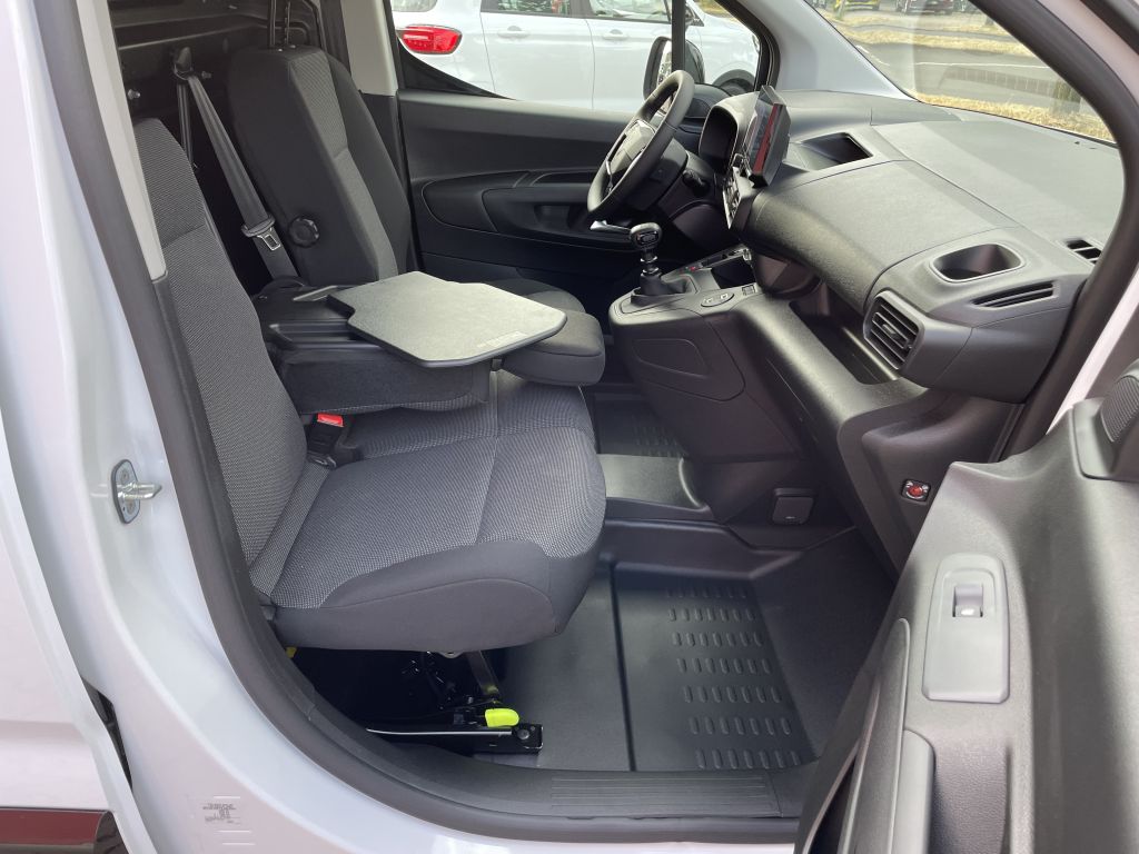 Fahrzeugabbildung Citroën Berlingo L2+ BlueHDi 130 + Standheiz, Navi, LED