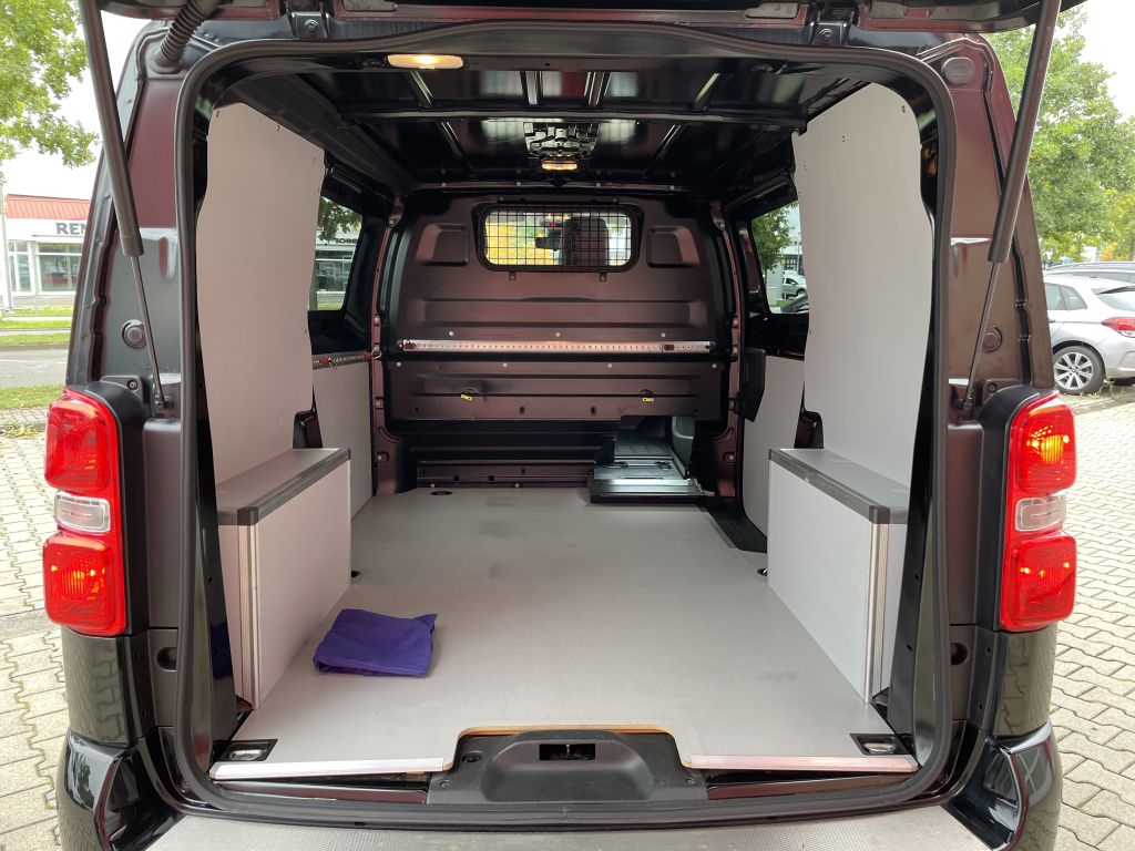 Fahrzeugabbildung Citroën Jumpy Kawa M BlueHDi 150 Club + AHK, Standheiz