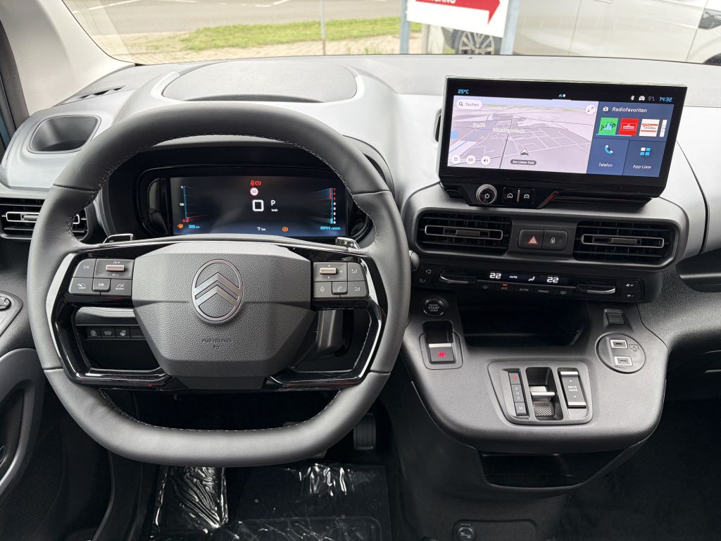 Fahrzeugabbildung Citroën Berlingo XL Diesel 130 AT MAX + XTR, Techno