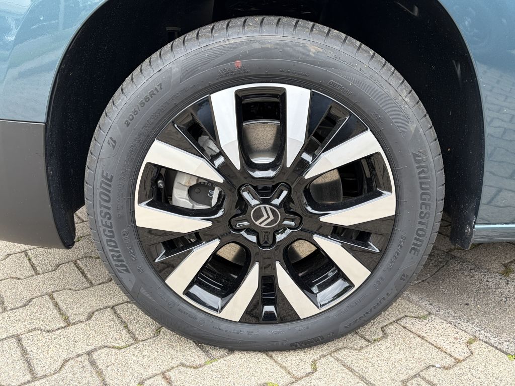 Fahrzeugabbildung Citroën Berlingo XL Diesel 130 AT MAX + XTR, Techno