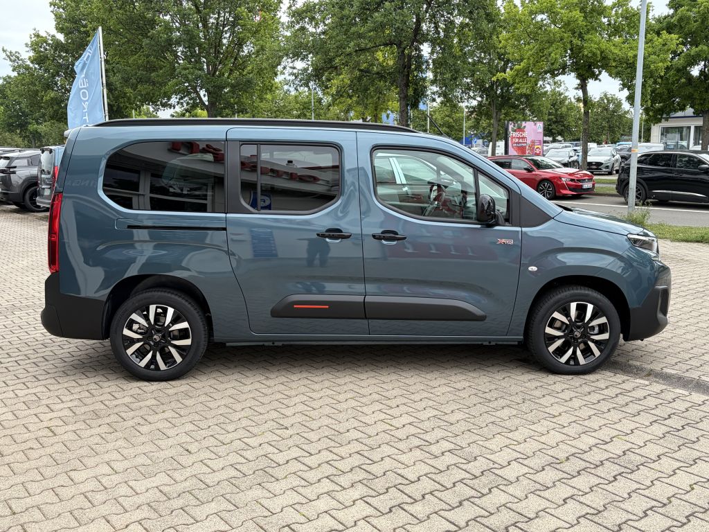 Fahrzeugabbildung Citroën Berlingo XL Diesel 130 AT MAX + XTR, Techno