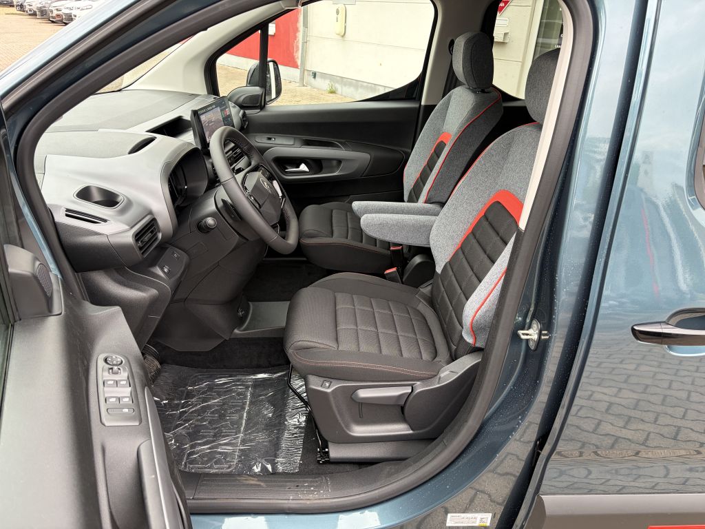 Fahrzeugabbildung Citroën Berlingo XL Diesel 130 AT MAX + XTR, Techno