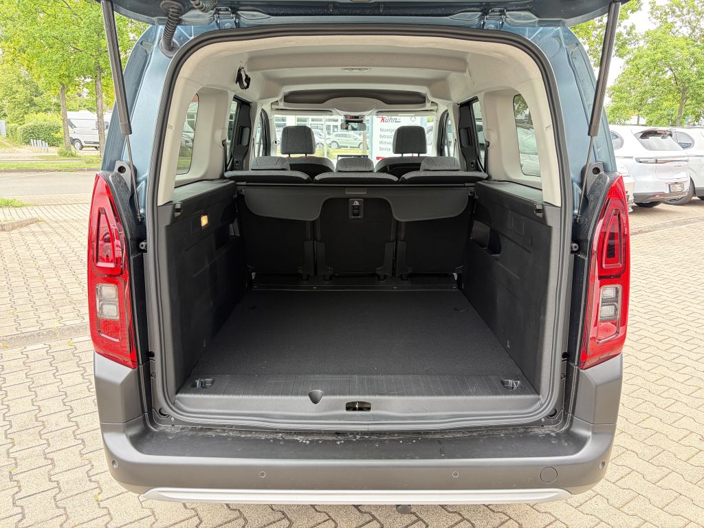 Fahrzeugabbildung Citroën Berlingo XL Diesel 130 AT MAX + XTR, Techno