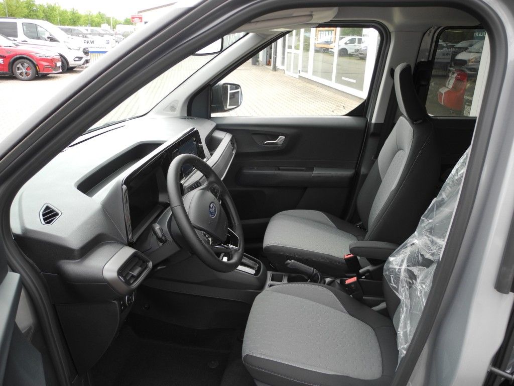 Fahrzeugabbildung Ford Tourneo Courier Aut. TITANIUM - Navi, 17Z LM