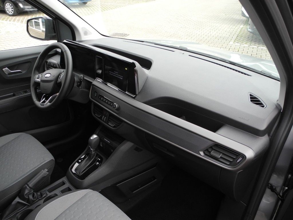 Fahrzeugabbildung Ford Tourneo Courier Aut. TITANIUM - Navi, 17Z LM