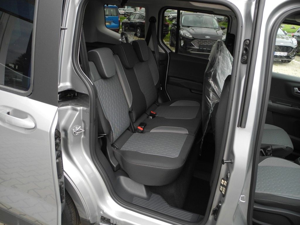 Fahrzeugabbildung Ford Tourneo Courier Aut. TITANIUM - Navi, 17Z LM