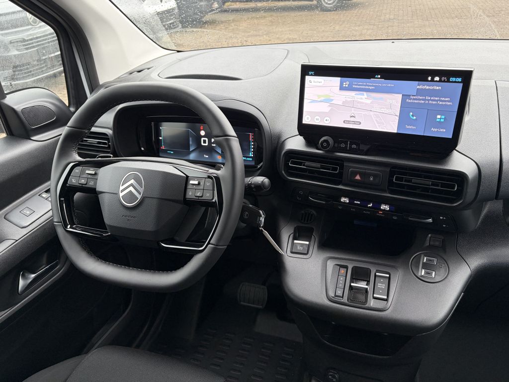 Fahrzeugabbildung Citroën Berlingo M Diesel 130 Automatik XTR + AHK